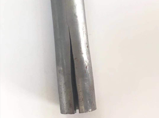 无缝钢管开裂原因及预防措施研究